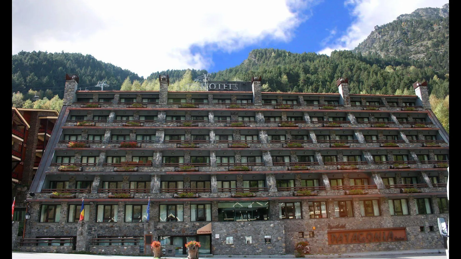 Yomo Patagonia Otel Arinsal