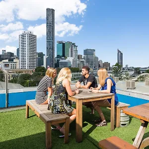 https://cloud-9-backpackers.queenslandhotels.net